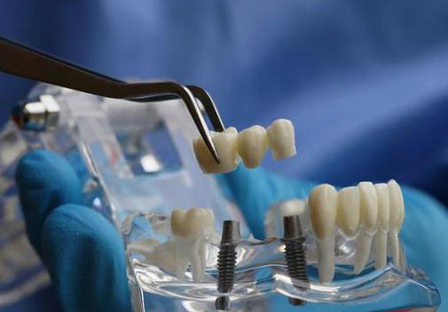 深圳维港口腔连锁