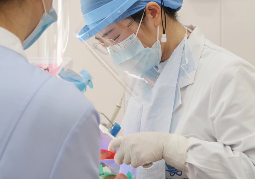 深圳维港口腔