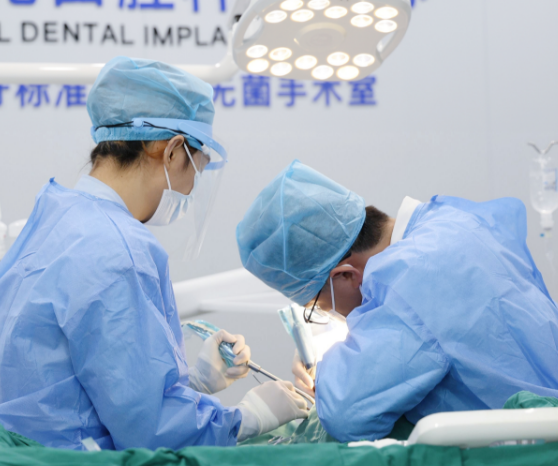 深圳维港口腔连锁