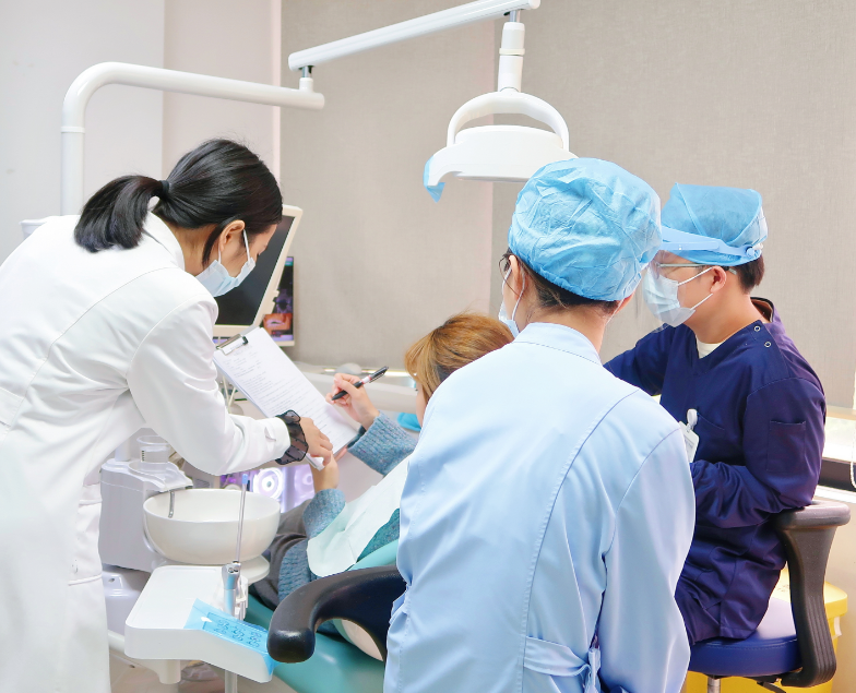 維港口腔 維港口腔